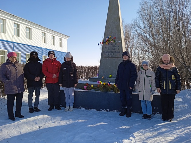 Акция «Цветы на снегу».